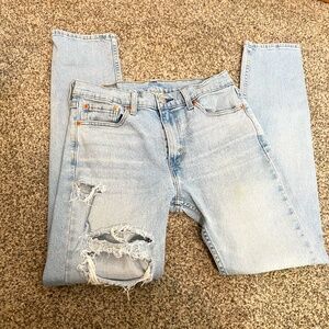 Levi 510 skinny fit Jeans 30 x 32 Light wash distressed denim